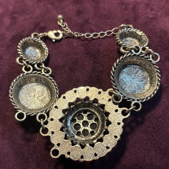 Black rhinestones round like silver one bracket ✨🖤 - Picture 7 of 7